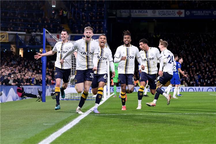 موعد مباراة إيفرتون وبيرنلي في الدوري الإنجليزي